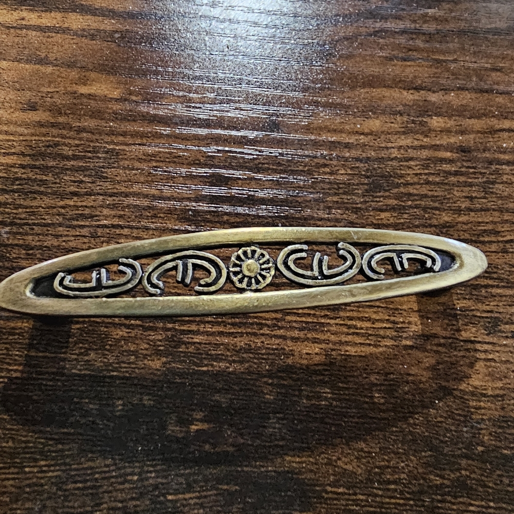 Set of 5 vintage drawer pulls.